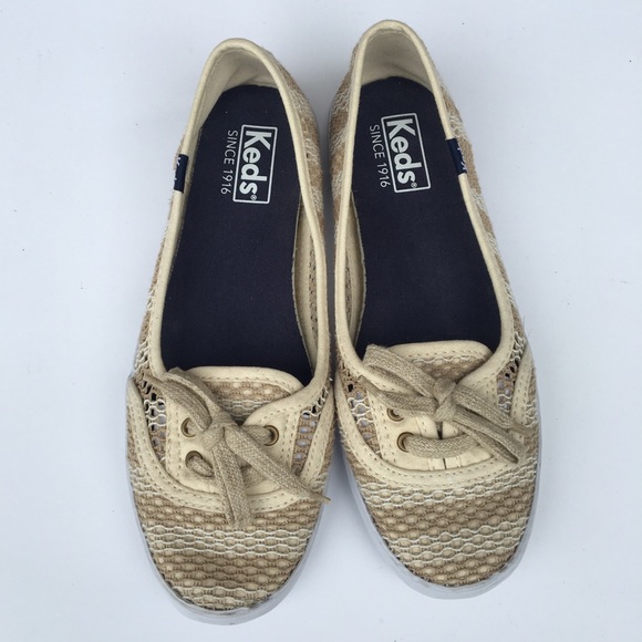 Keds Shoes - KEDS 6 teacup boat shoe cream tan texture